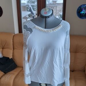 Elegant 3/4 length sleeve top